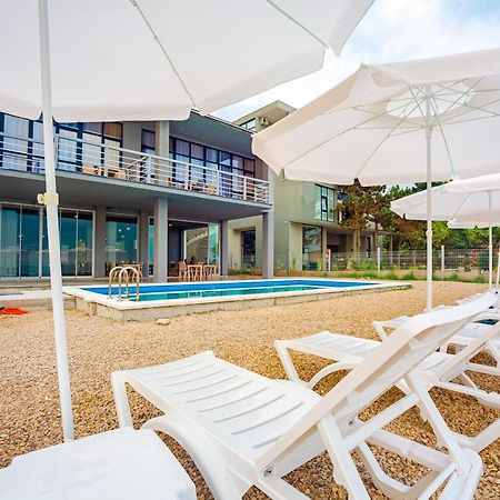 Green Land Hotel Tsandrypsh ภายนอก รูปภาพ