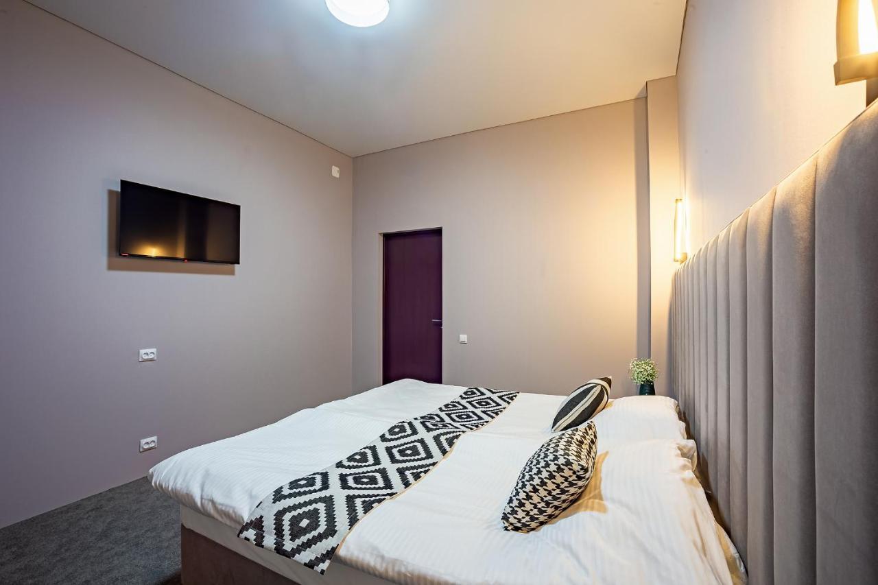 Green Land Hotel Tsandrypsh ภายนอก รูปภาพ