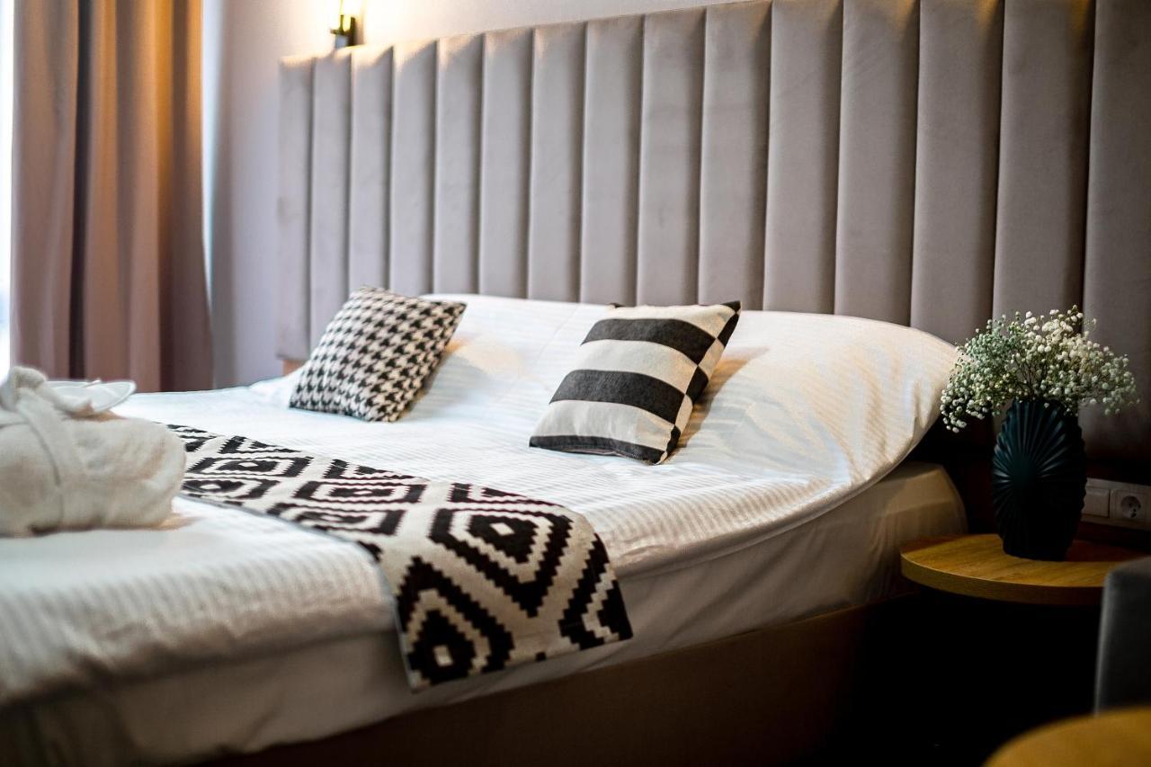 Green Land Hotel Tsandrypsh ภายนอก รูปภาพ